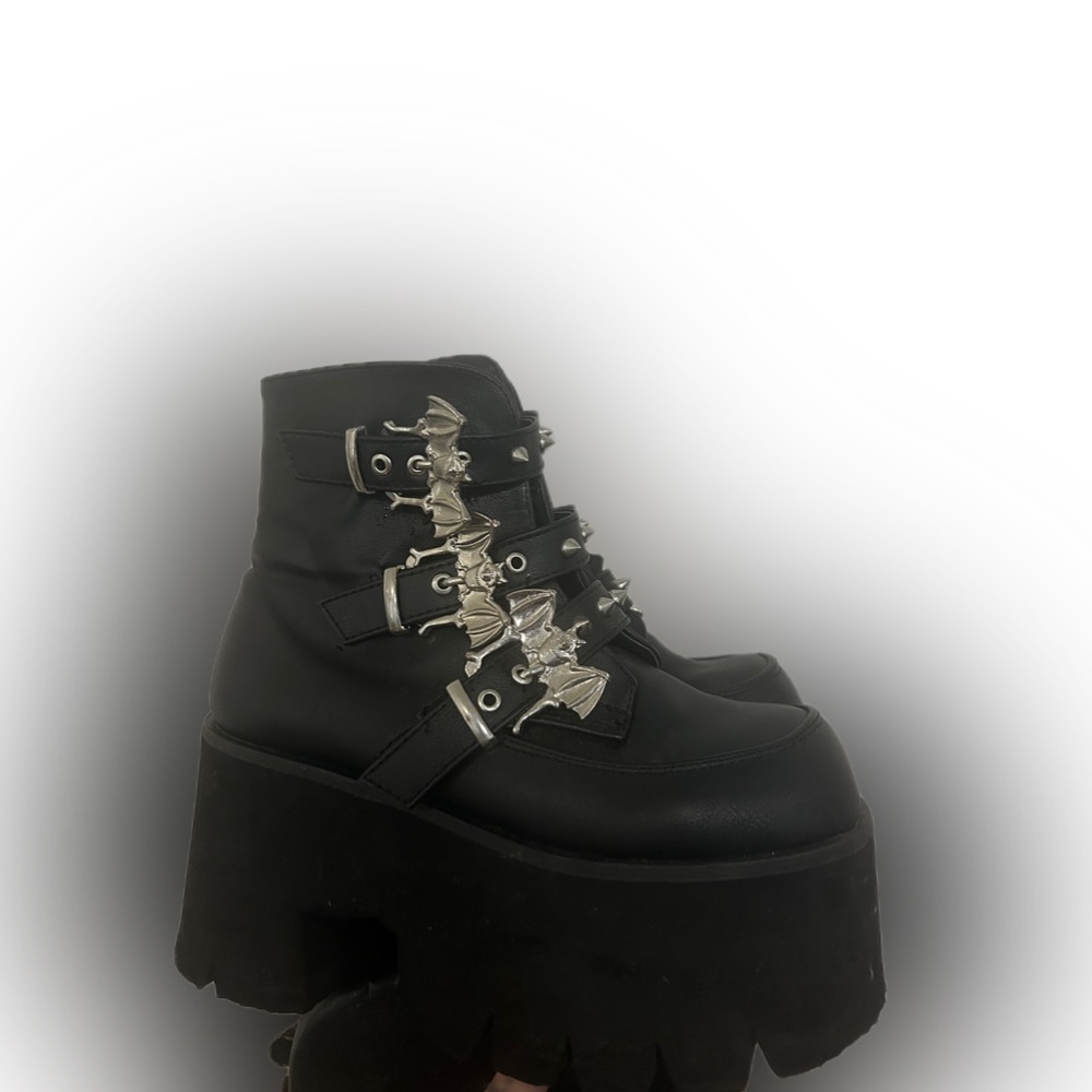 Demonia Ash 55/BVL
